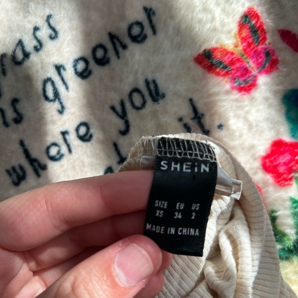 🤍CREAM COLORED TANK TOP🤍 - Picture 2 of 2